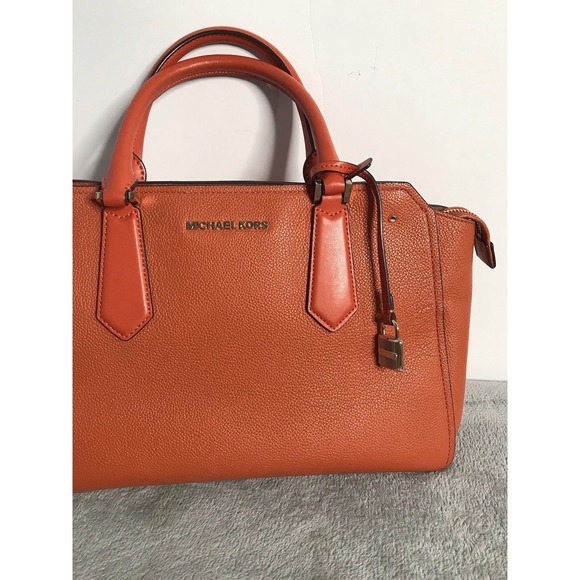 Michael Kors Hayes Orange Leather HandBag Satchel Purse No Shoulder Strap - Picture 2 of 16